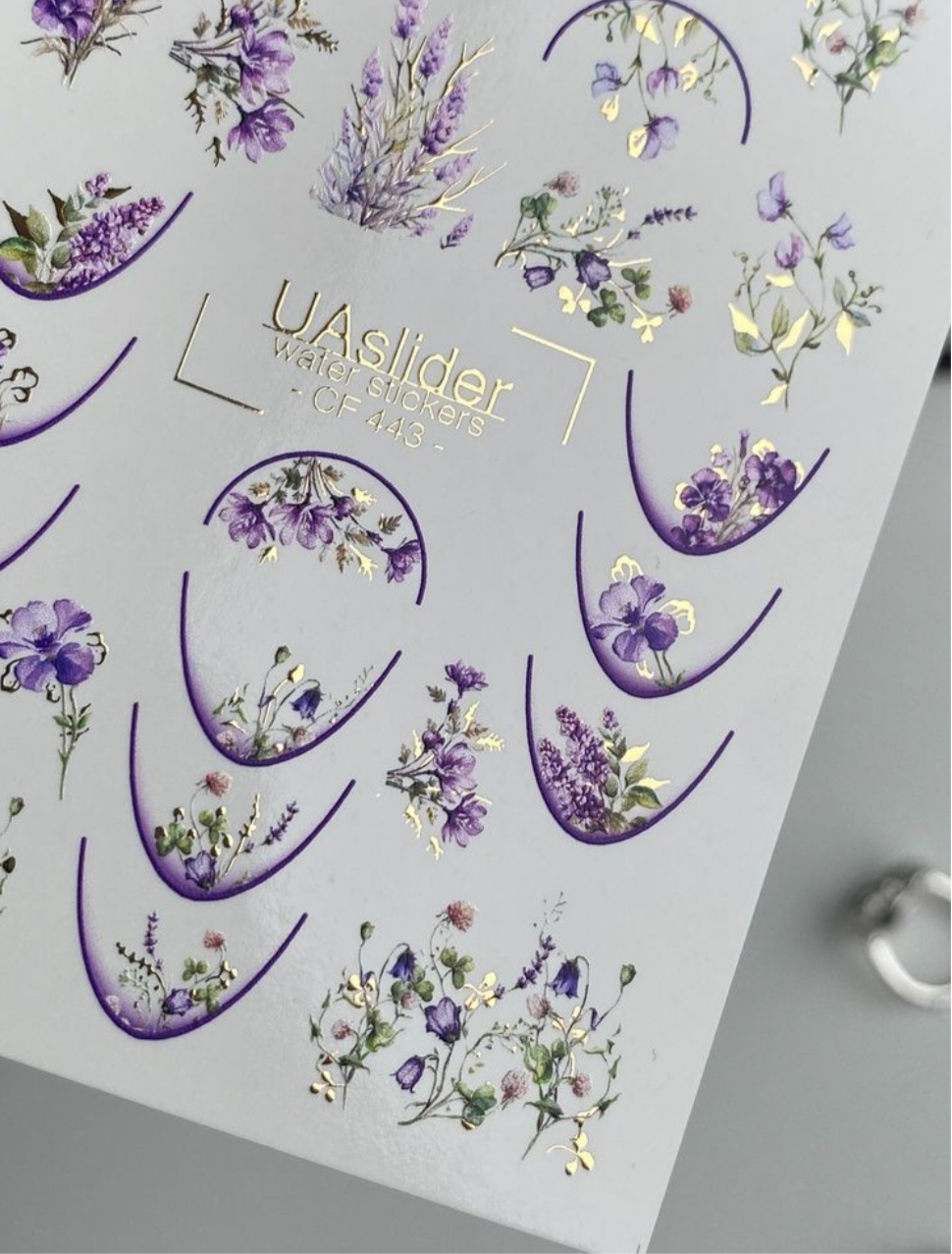 Slider-Design „Color and Foil 443“ – Flieder und Lavendelträume