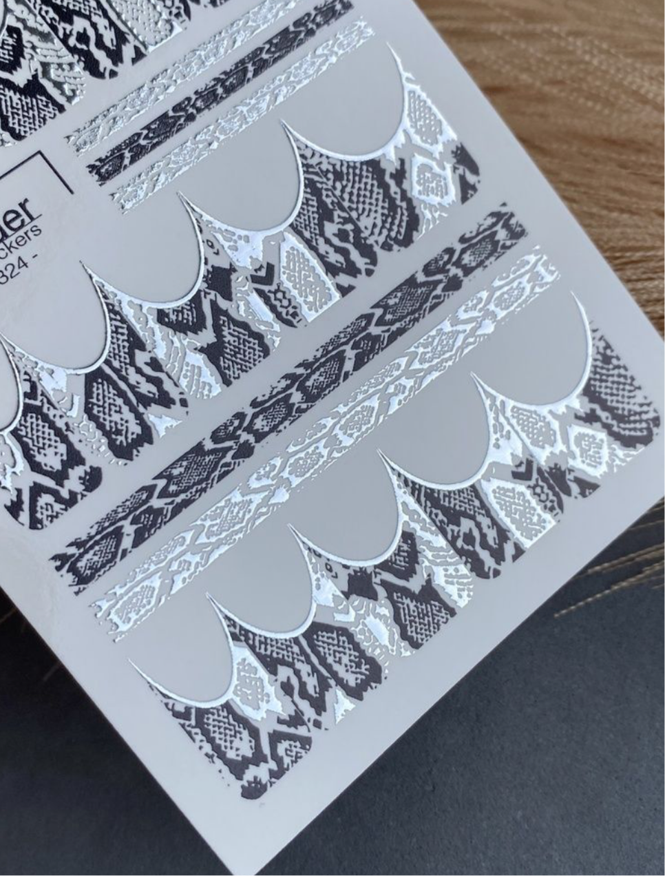 UAslider Wassersticker CF 324 – Snake Design Silber