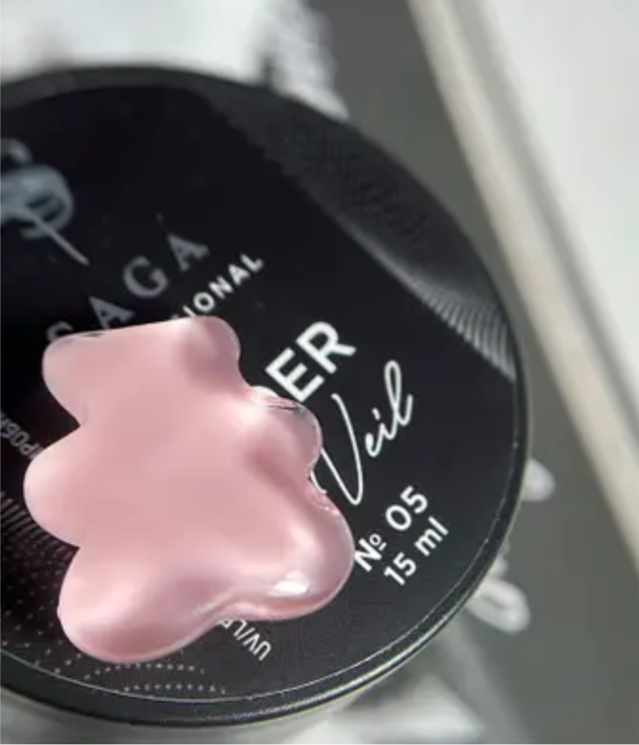 SAGA Professional Builder Veil Gel №05 – 15 ml
Kräftiges Koralle für moderne Looks