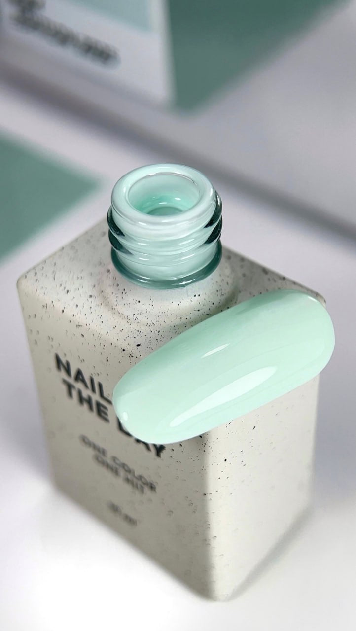 💚 Effortless – Color of the Month Mai 2025 💚
NAILSOFTHEDAY Effortless – 10 ml