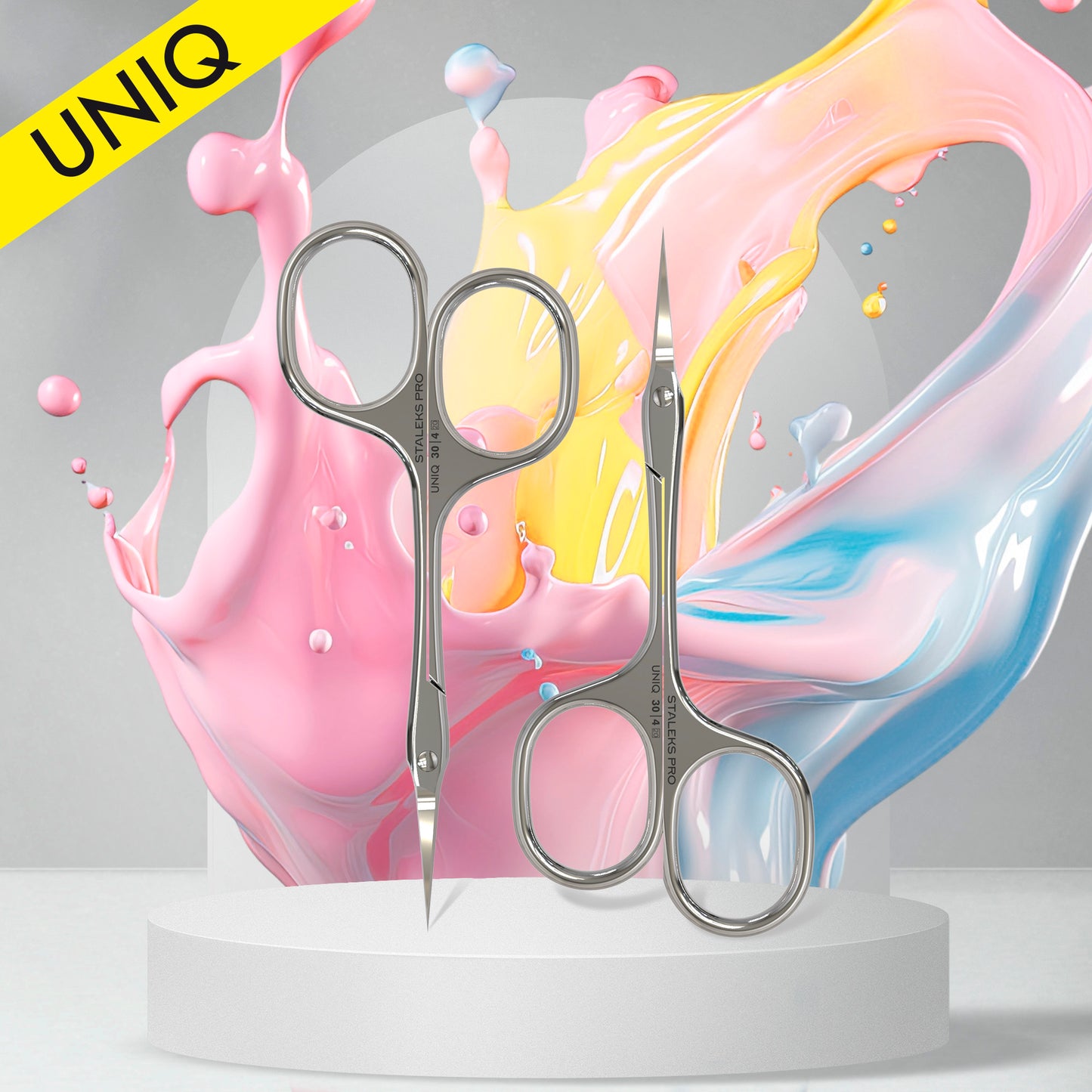Professionelle Nagelhautschere "Asymmetric" Uniq 30 Type 4 für kleinere/mittelgroße Hände