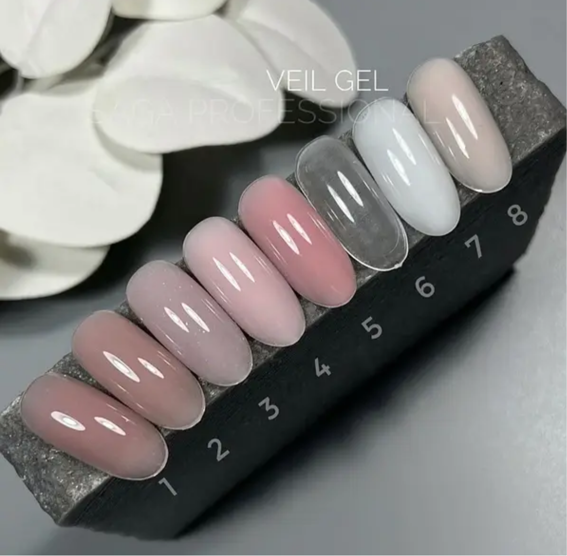 SAGA Professional Builder Gel Veil №02 – 15 ml
Aufbaugel in staubigem Rosé für elegante, natürliche Looks
