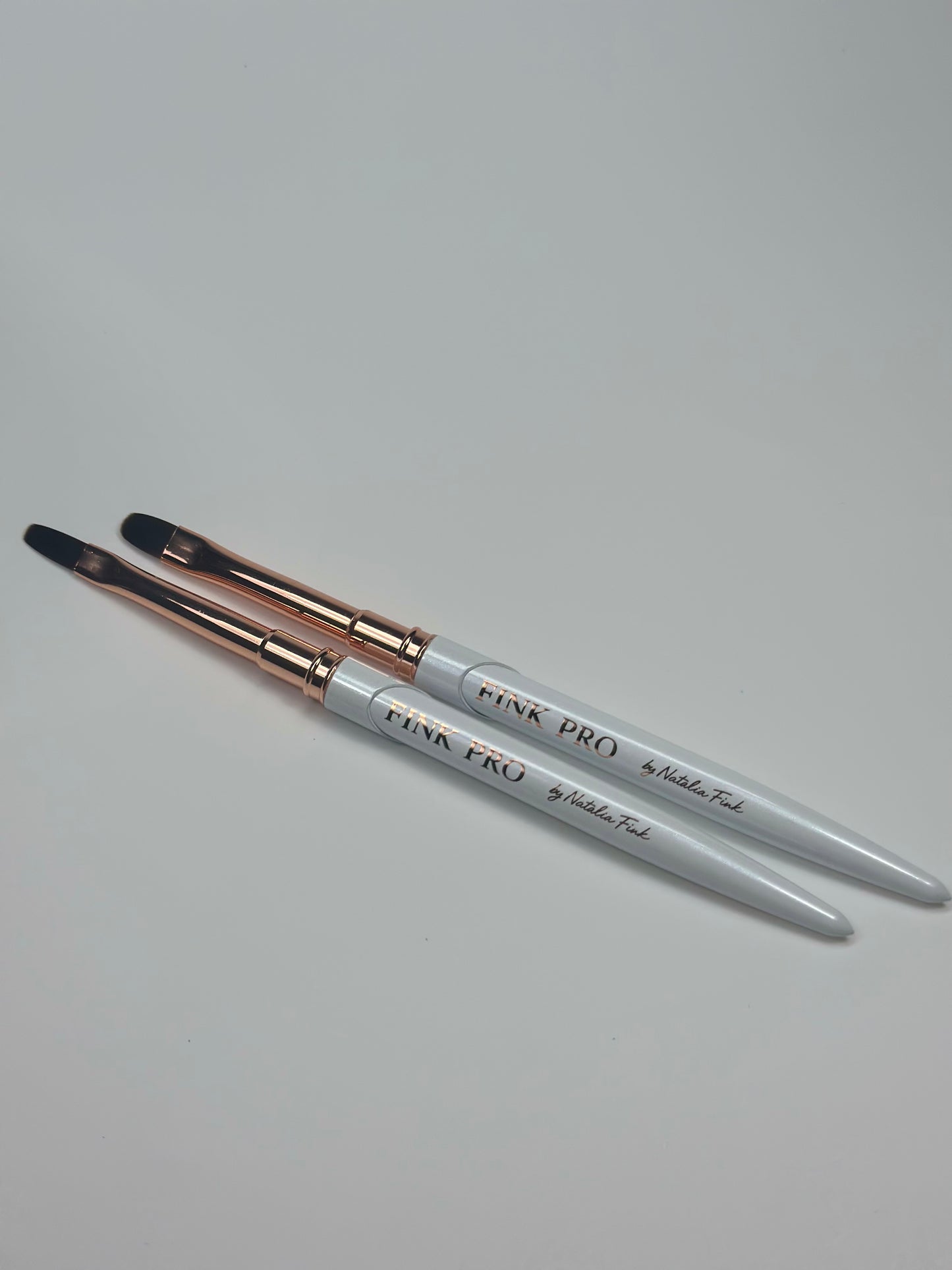 FINK PRO | Pinsel Oval Nr. 4

Precision Oval Brush

Sanfte Kontrolle. Perfekte Form. Ein makelloses Ergebnis.