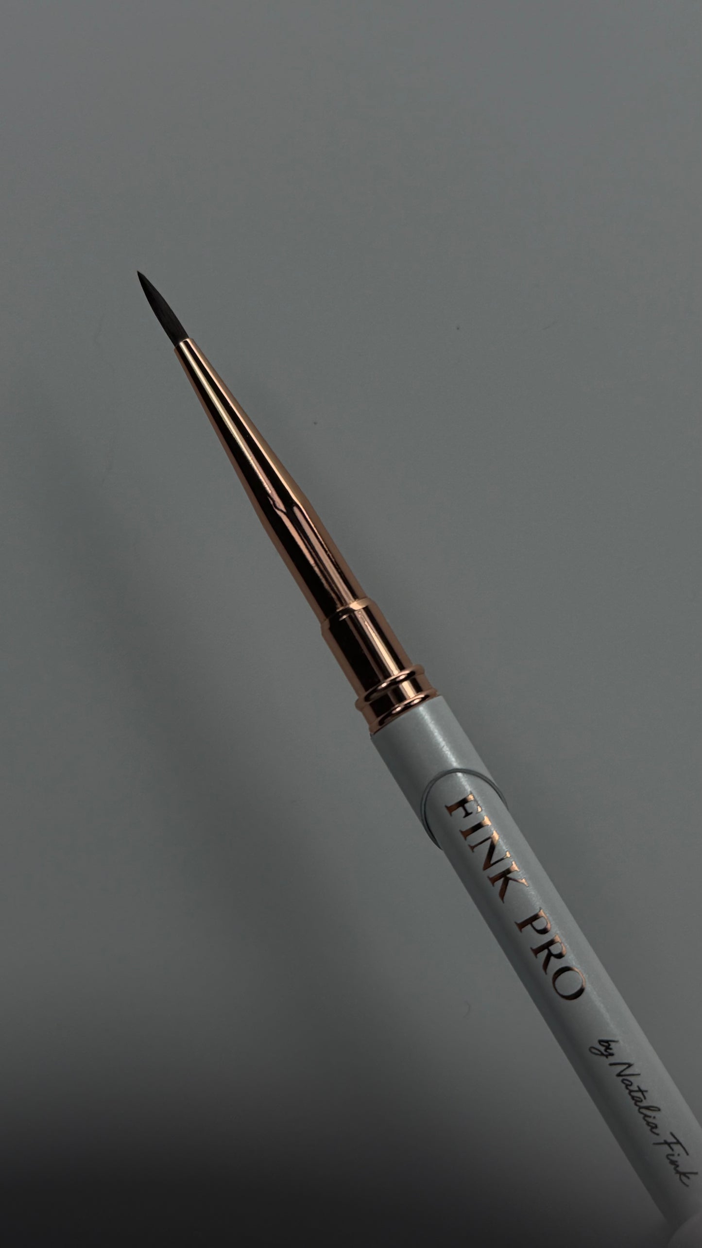 FINK PRO | Pinsel Painting

Precision Painting Brush

Sanfte Kontrolle. Tiefe Ausdruckskraft. Ein makelloses Finish.