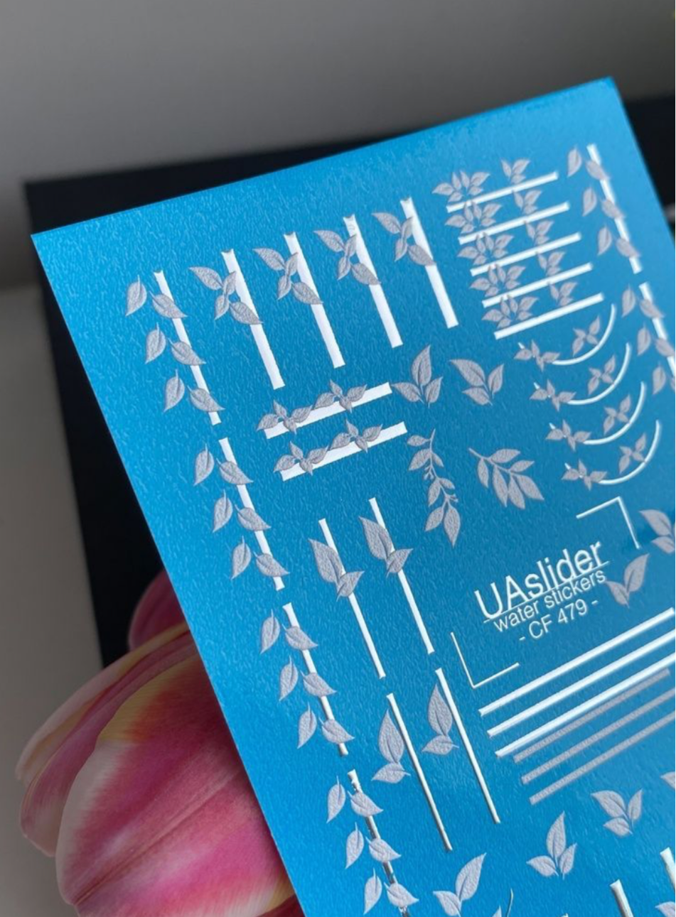 Color and Foil 479 – Minimalistische Blätter-Designs