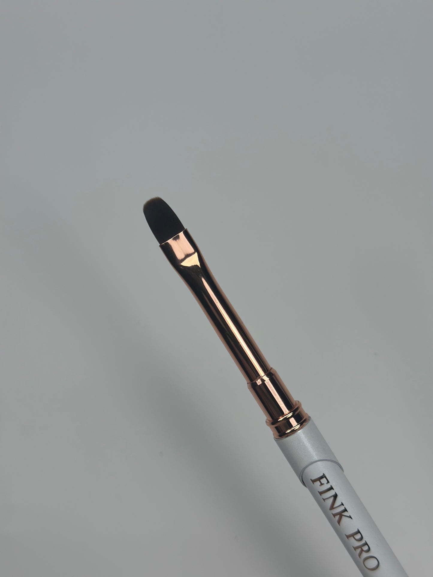 FINK PRO | Pinsel Oval Nr. 4

Precision Oval Brush

Sanfte Kontrolle. Perfekte Form. Ein makelloses Ergebnis.