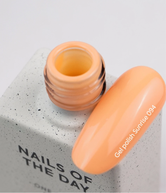 NAILSOFTHEDAY Gel Polish Sunrise – Warmes Orangegelb, 10 ml