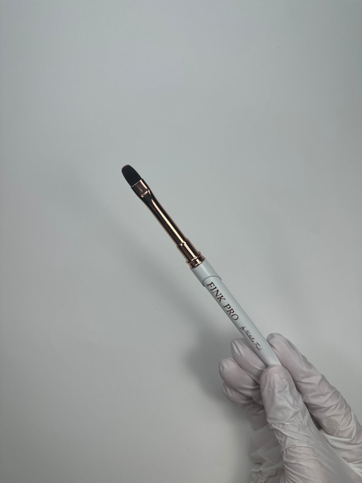 FINK PRO | Pinsel Oval Nr. 4

Precision Oval Brush

Sanfte Kontrolle. Perfekte Form. Ein makelloses Ergebnis.