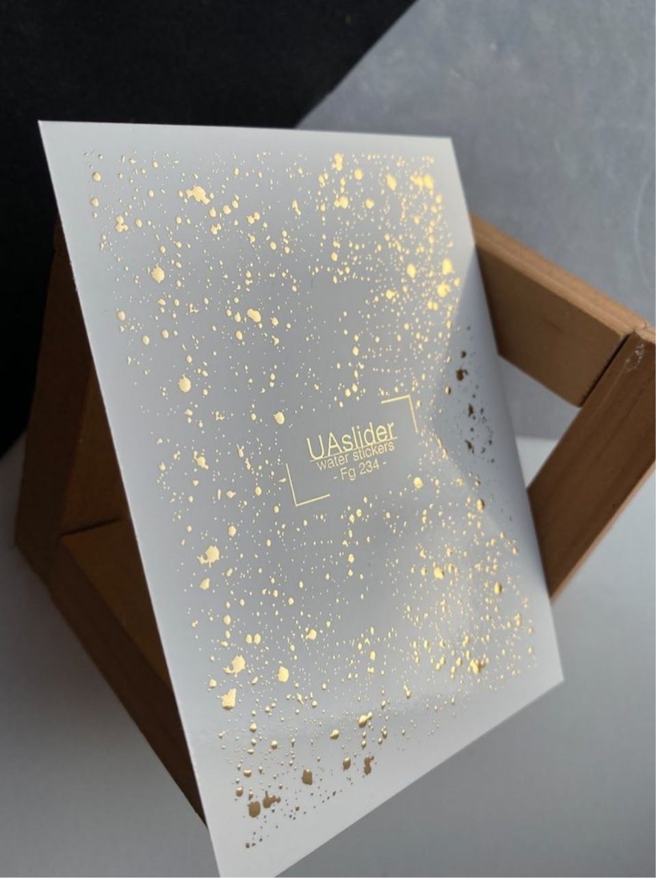 UA Slider Fg 234 – Gold Splashes
