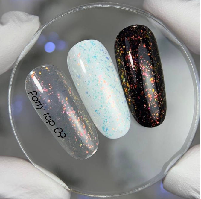 NAILSOFTHEDAY Party Top 09 – Glänzendes Top ohne Schwitzschicht mit holografischem Flakes-Effekt, 10 ml