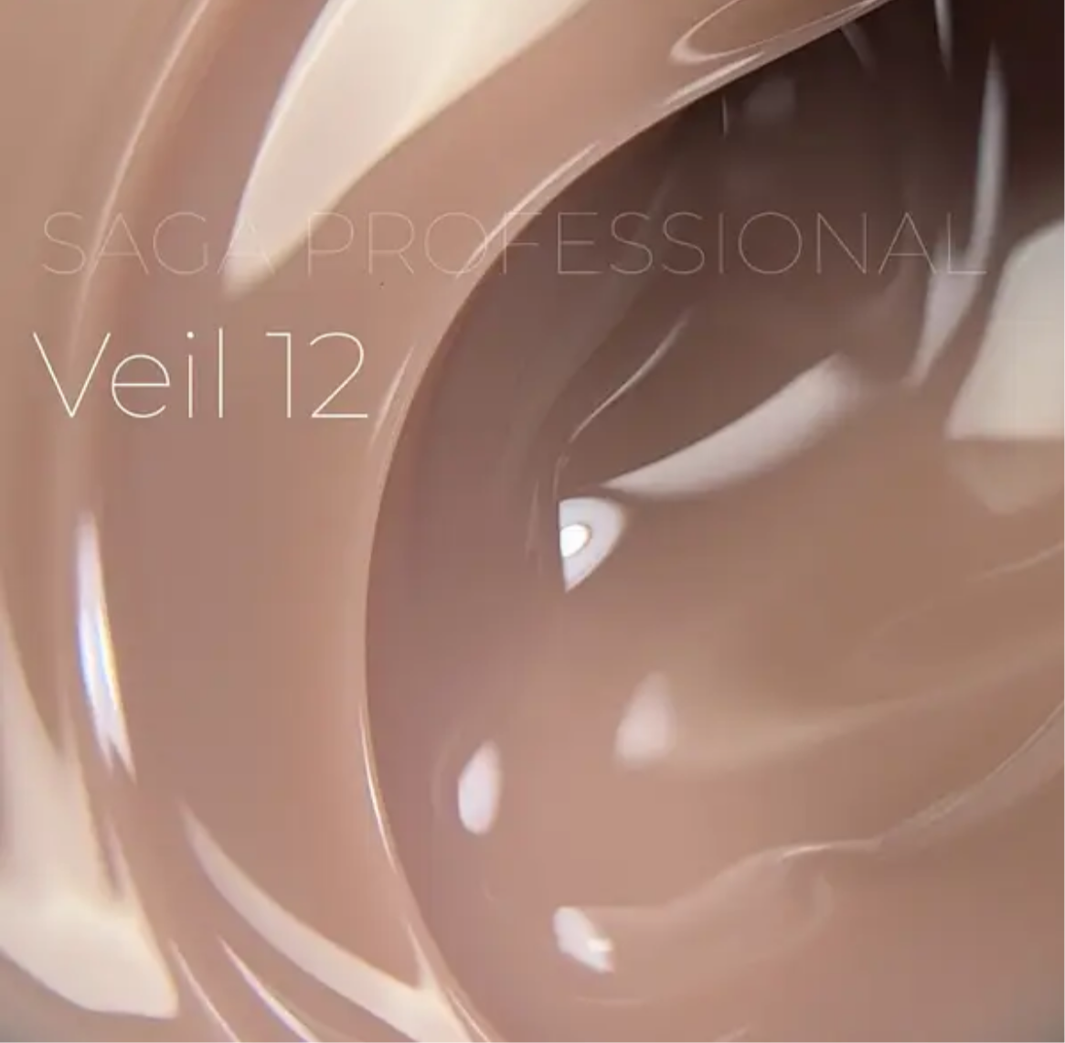 Saga Builder Veil Gel №12 – 15 ml
Karamellbeiger Aufbaugel für warme, natürliche Looks