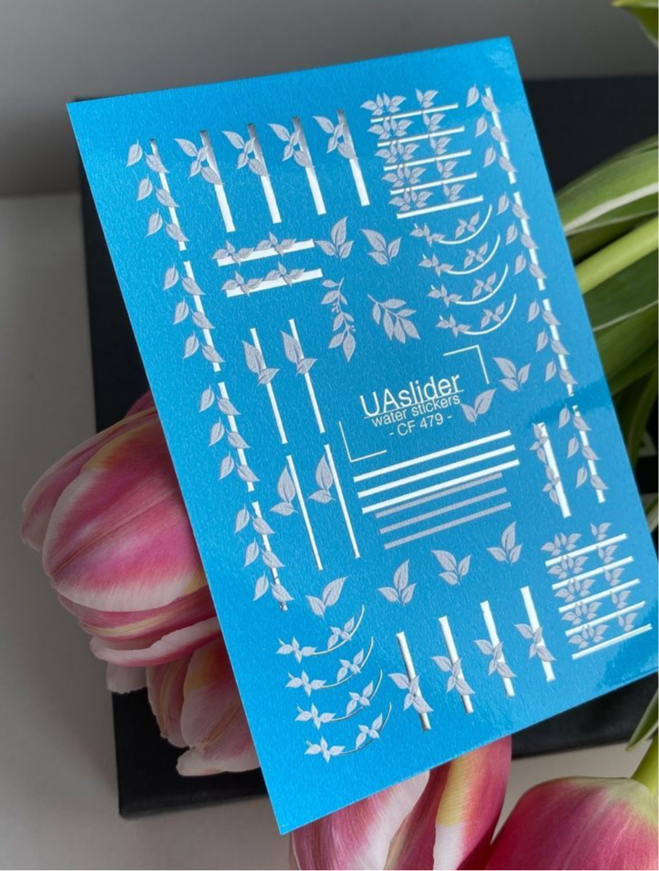 Color and Foil 479 – Minimalistische Blätter-Designs