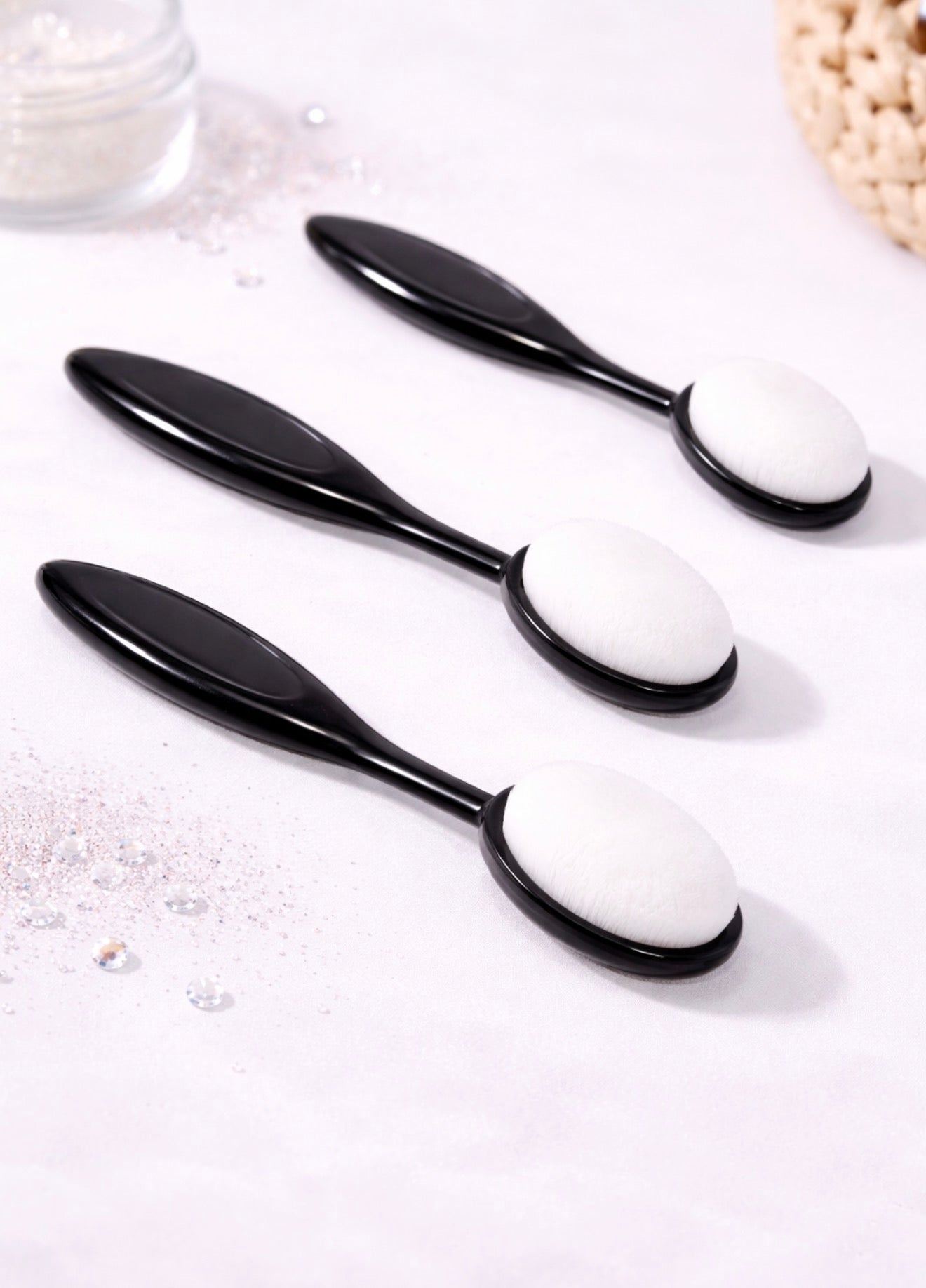 Nagel-Staubbürste Oval – Soft Brush zur Staubentfernung bei Maniküre & Pediküre