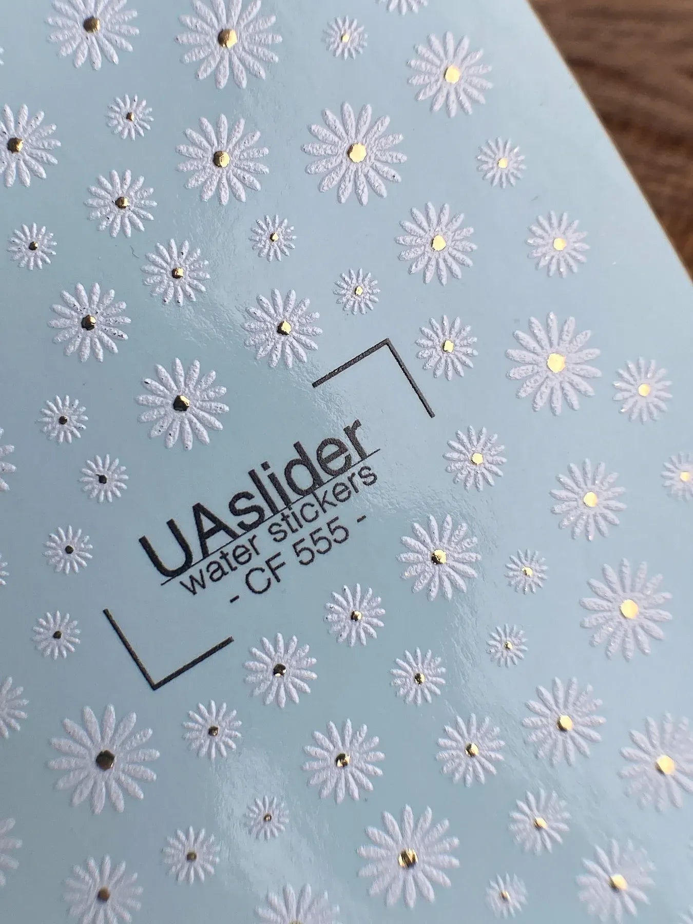 Slider-Design CF 555 | Wasser-Decals mit Goldfolie | Mini Gänseblümchen