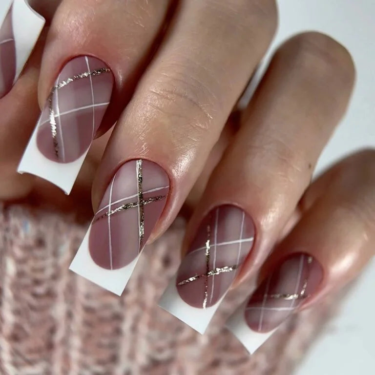 NAILSOFTHEDAY Color of the month October 2024 Mulenbergia, 10 ml