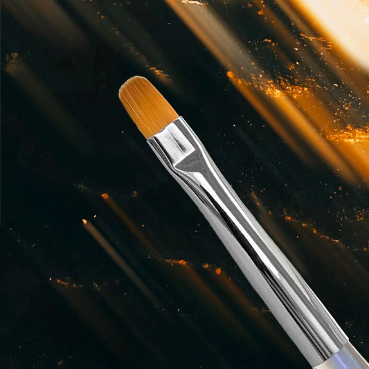 NAILSOFTHENIGHT Brush Oval