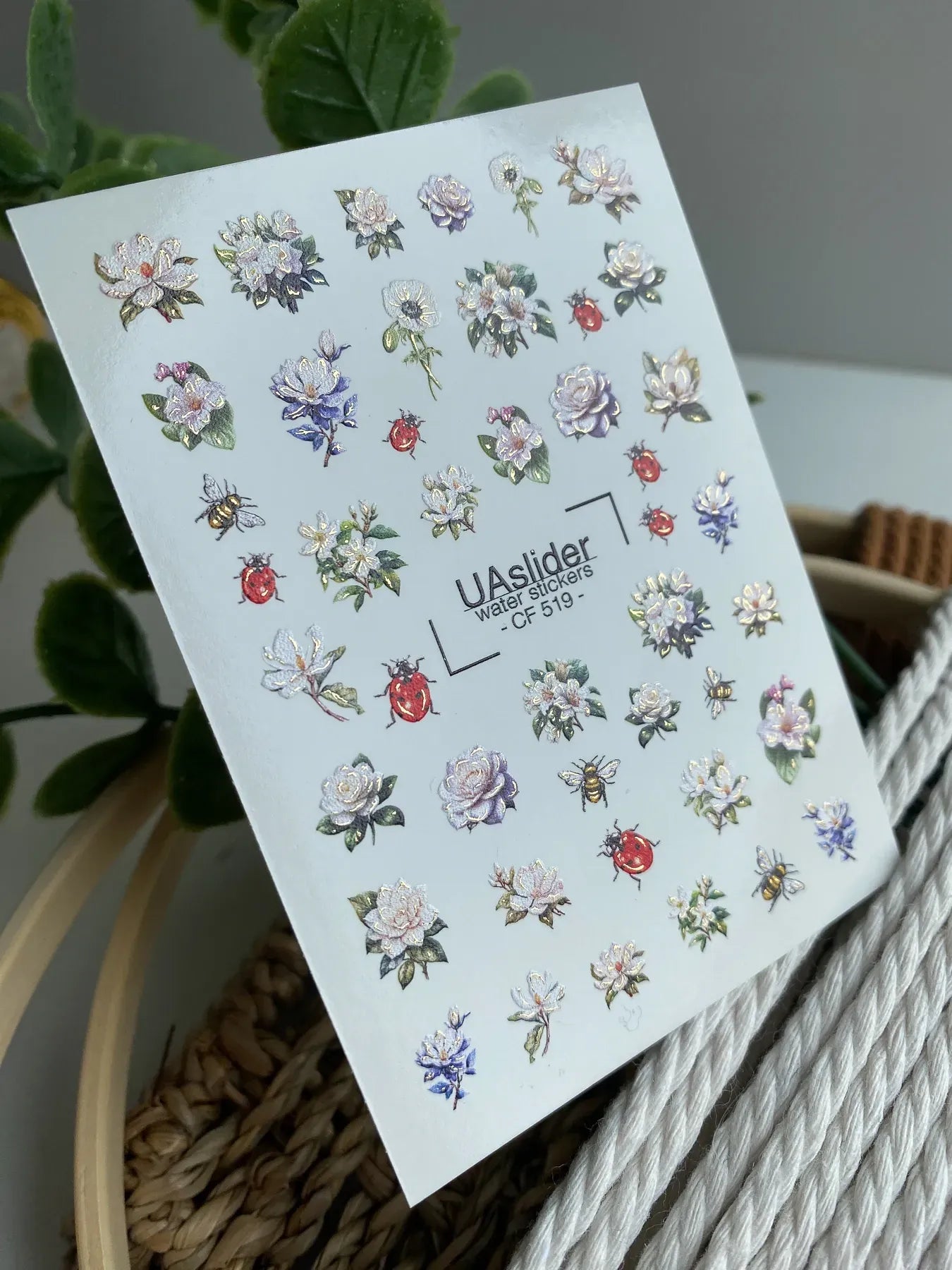 Slider-Design CF 519 | Wasser-Decals mit Foil-Akzenten | Weiße Blüten & Insekten